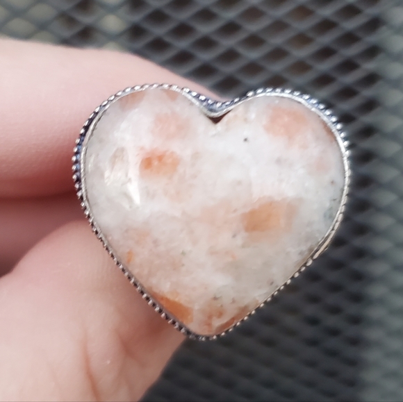 New Heart Shaped Sunstone 925 Silver Ring. - Picture 3 of 16